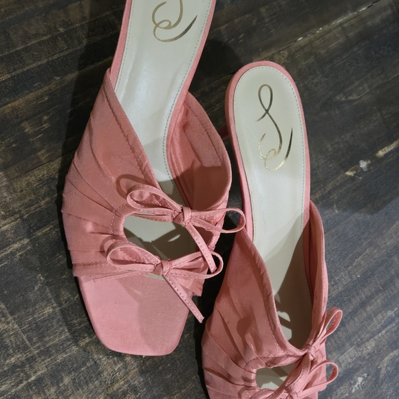 Pink Slides - Picture 2 of 3